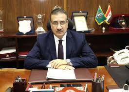 تسليم شهادات الدفعة الأولي للدبلوم المهني في إدارة الجودة الشاملة و تبادل الدروع