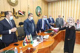 تسليم عدد 52 عقد لمشروعات الري الحديث الممولة