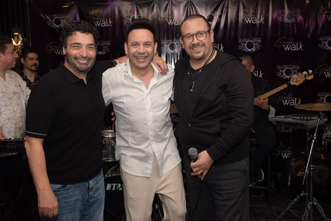 الفنان مصطفي قمر