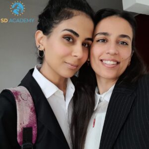 الباحثة التونسية فرح التونسي ومي التونسي